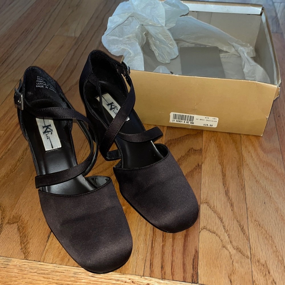 Brown Satin Block Heel Crossover Sz 9 - image 1